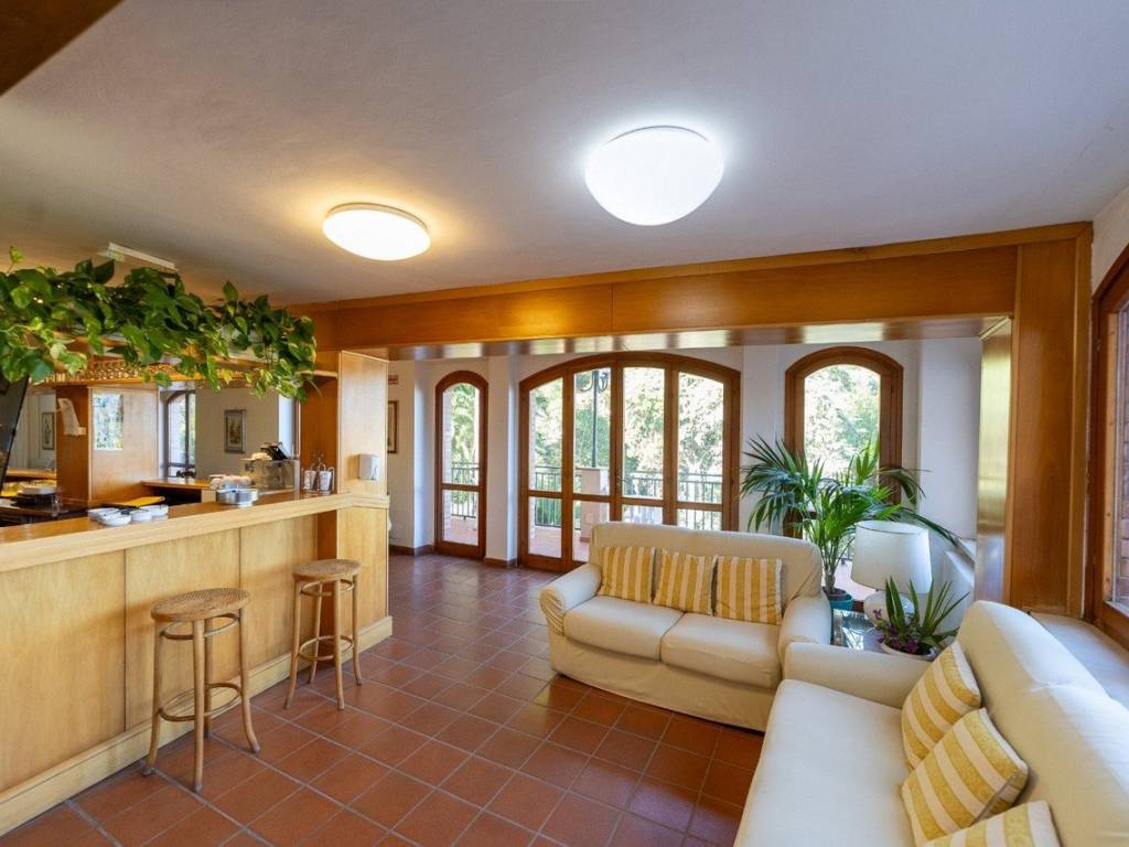 negozio in vendita a Monte Argentario in zona Porto Santo Stefano