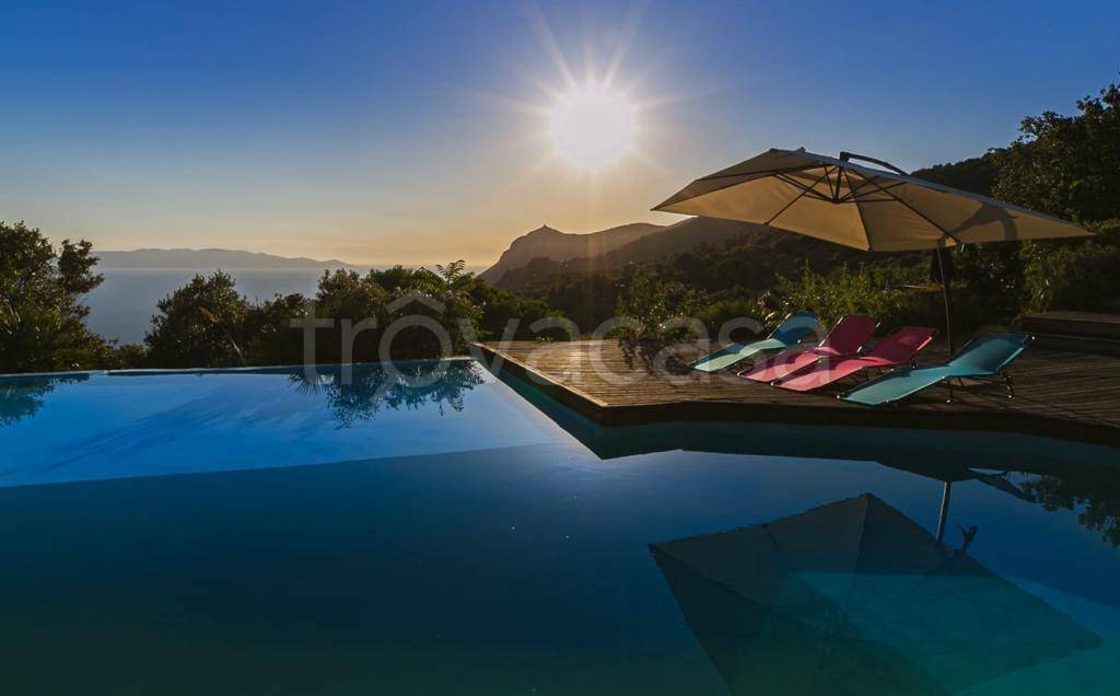 casa indipendente in vendita a Monte Argentario in zona Porto Santo Stefano