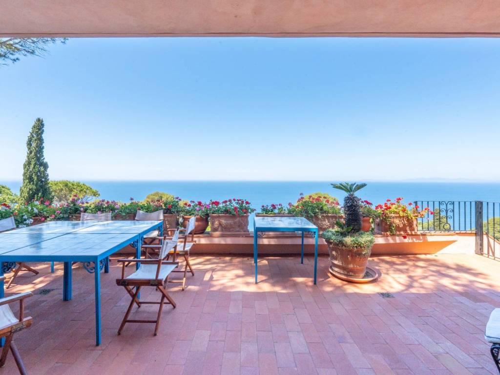 casa indipendente in vendita a Monte Argentario in zona Porto Santo Stefano