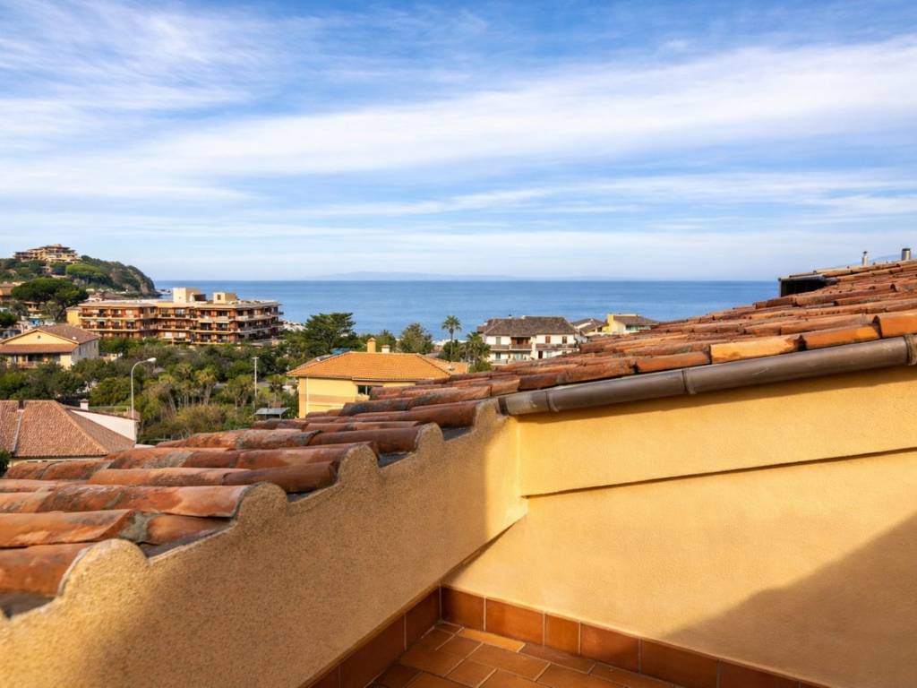 casa indipendente in vendita a Monte Argentario in zona Porto Santo Stefano