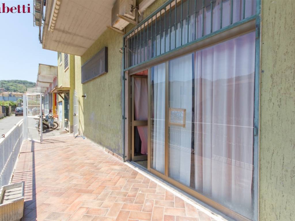 locale commerciale in vendita a Monte Argentario in zona Porto Santo Stefano