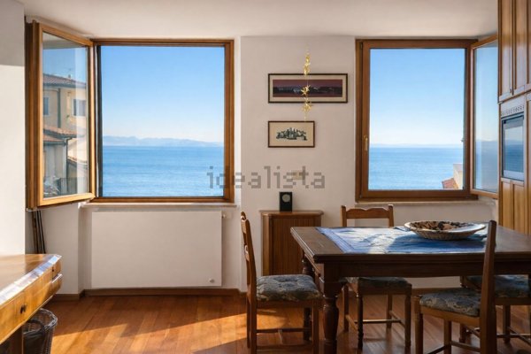 appartamento in vendita a Monte Argentario in zona Porto Santo Stefano