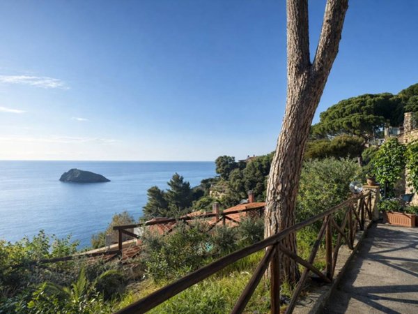appartamento in vendita a Monte Argentario in zona Porto Santo Stefano