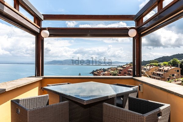 appartamento in vendita a Monte Argentario in zona Porto Santo Stefano