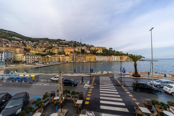 locale commerciale in vendita a Monte Argentario in zona Porto Santo Stefano