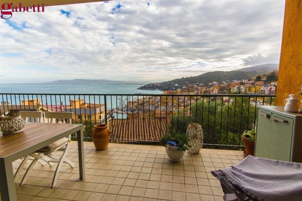 appartamento in vendita a Monte Argentario in zona Porto Santo Stefano