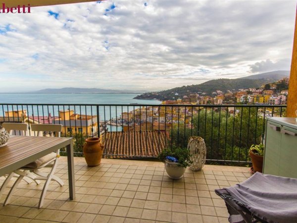 appartamento in vendita a Monte Argentario in zona Porto Santo Stefano
