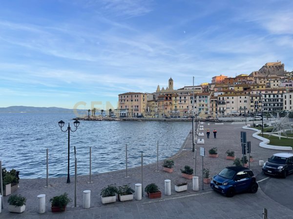 locale commerciale in vendita a Monte Argentario in zona Porto Santo Stefano