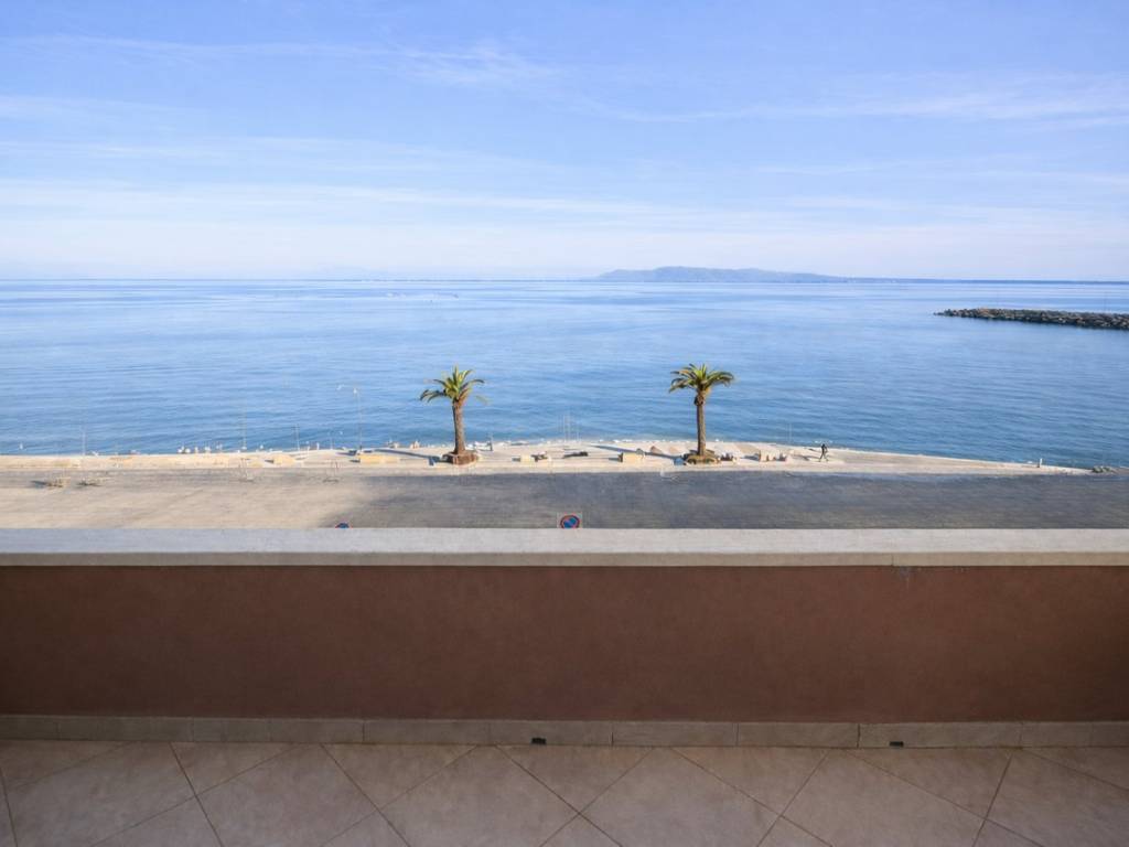 appartamento in vendita a Monte Argentario in zona Porto Santo Stefano