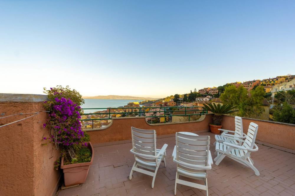 appartamento in vendita a Monte Argentario in zona Porto Santo Stefano