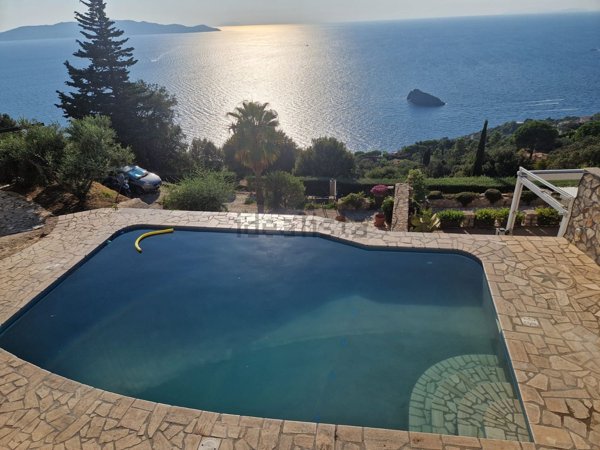 appartamento in vendita a Monte Argentario in zona Cala Moresca