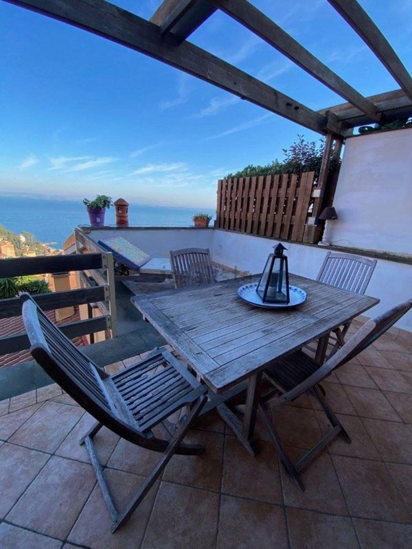 appartamento in vendita a Monte Argentario in zona Porto Santo Stefano