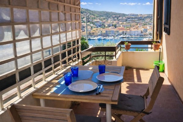 appartamento in vendita a Monte Argentario in zona Porto Santo Stefano