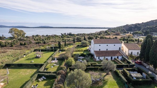 appartamento in vendita a Monte Argentario in zona Terrarossa