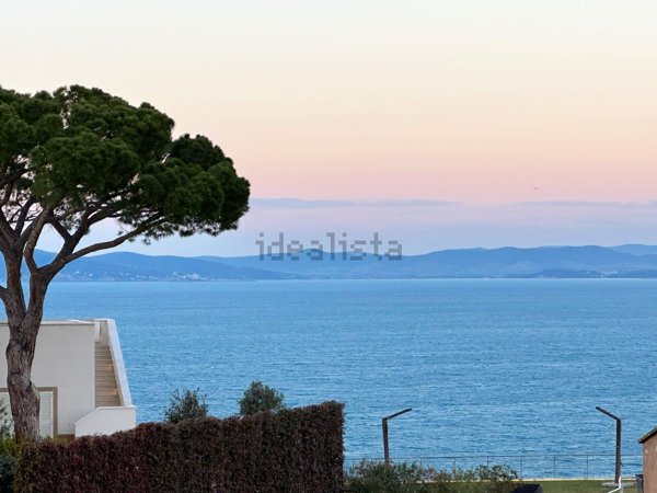 appartamento in vendita a Monte Argentario in zona Porto Santo Stefano