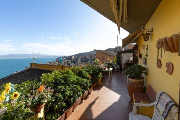 appartamento in vendita a Monte Argentario in zona Porto Santo Stefano