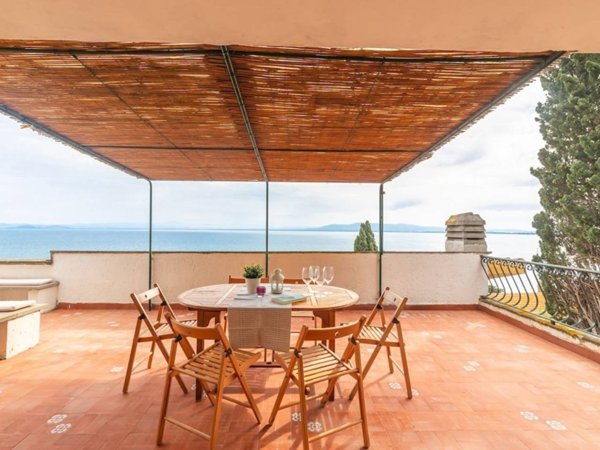appartamento in vendita a Monte Argentario in zona Porto Santo Stefano