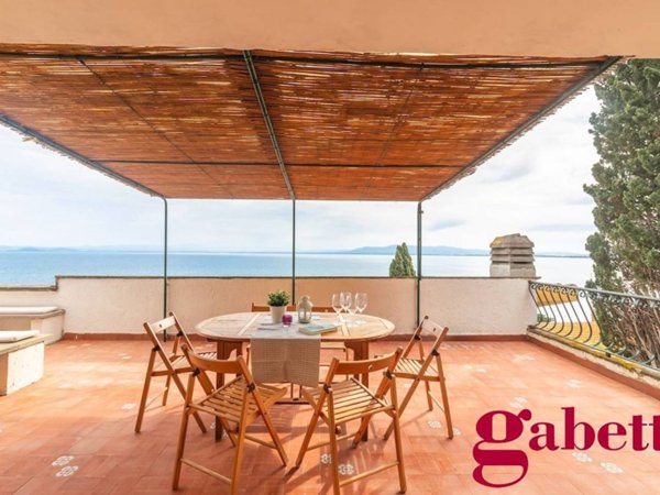 appartamento in vendita a Monte Argentario in zona Porto Santo Stefano