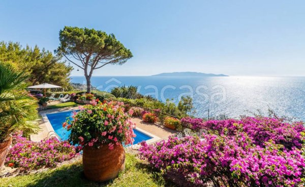 casa indipendente in vendita a Monte Argentario in zona Porto Santo Stefano
