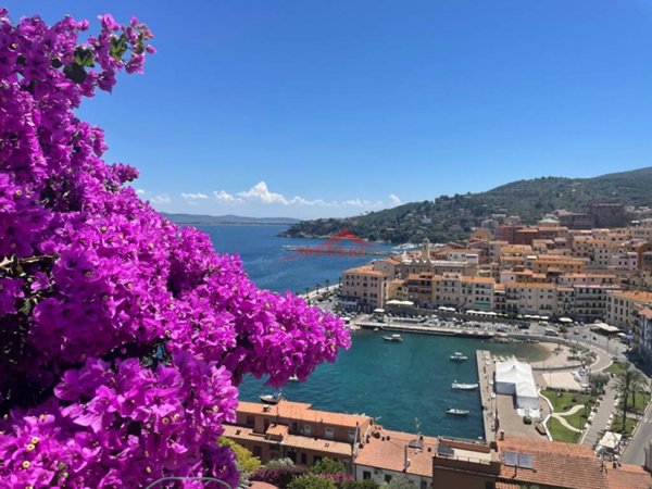 appartamento in vendita a Monte Argentario in zona Porto Santo Stefano