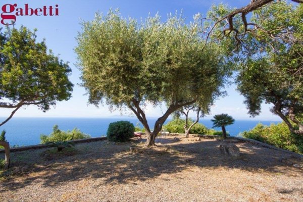 casa indipendente in vendita a Monte Argentario in zona Porto Santo Stefano