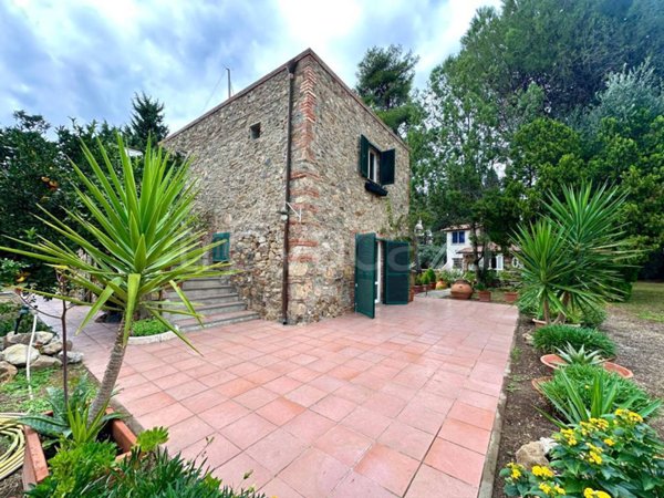 casa indipendente in vendita a Monte Argentario in zona Porto Ercole