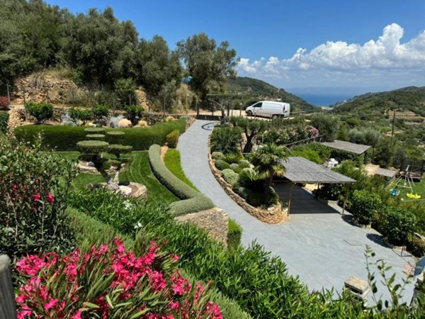 casa indipendente in vendita a Monte Argentario in zona Porto Santo Stefano