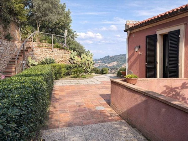 appartamento in vendita a Monte Argentario in zona Porto Santo Stefano