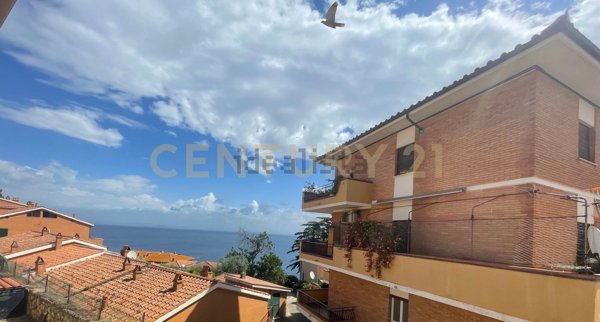 appartamento in vendita a Monte Argentario in zona Porto Santo Stefano