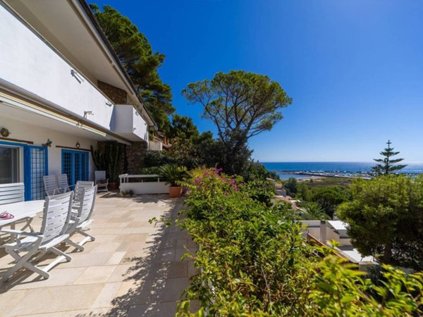 casa indipendente in vendita a Monte Argentario in zona Porto Ercole