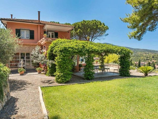 casa indipendente in vendita a Monte Argentario in zona Porto Ercole