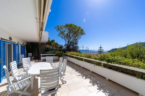 casa indipendente in vendita a Monte Argentario in zona Porto Ercole
