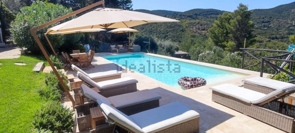 casa indipendente in vendita a Monte Argentario in zona Porto Santo Stefano
