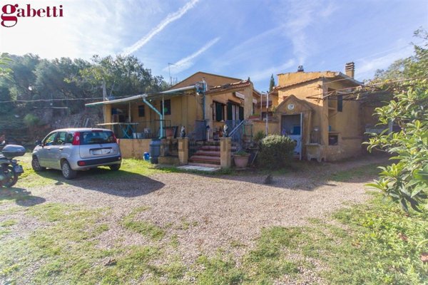 casa indipendente in vendita a Monte Argentario in zona Porto Santo Stefano