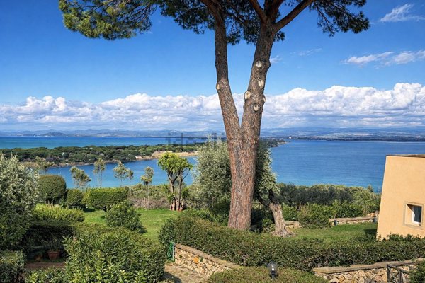 appartamento in vendita a Monte Argentario in zona Porto Santo Stefano