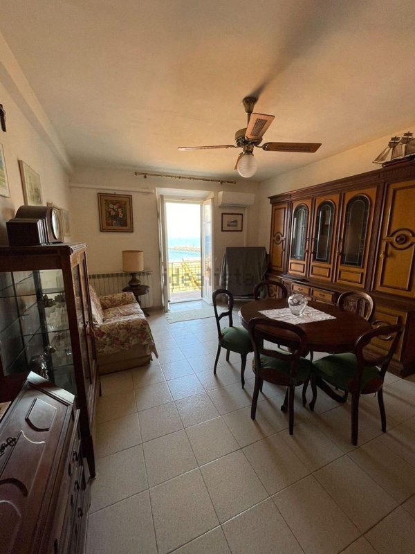 appartamento in vendita a Monte Argentario in zona Porto Santo Stefano