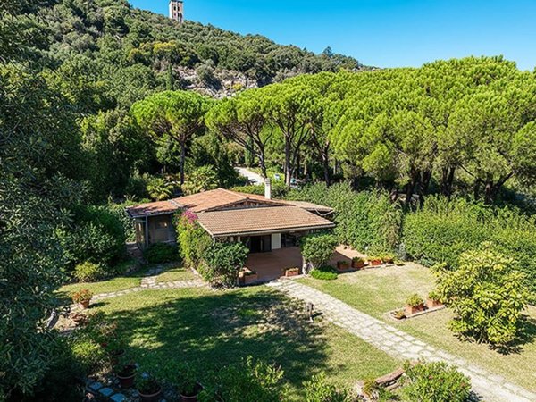 casa indipendente in vendita a Monte Argentario in zona Porto Ercole