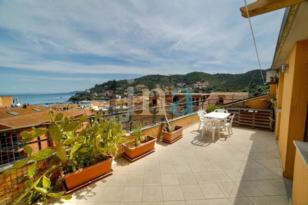 appartamento in vendita a Monte Argentario in zona Porto Santo Stefano
