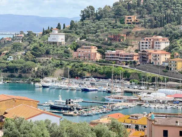 appartamento in vendita a Monte Argentario in zona Porto Santo Stefano