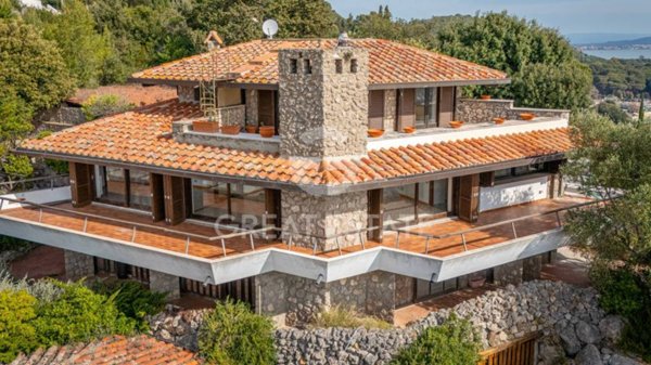 casa indipendente in vendita a Monte Argentario in zona Porto Ercole