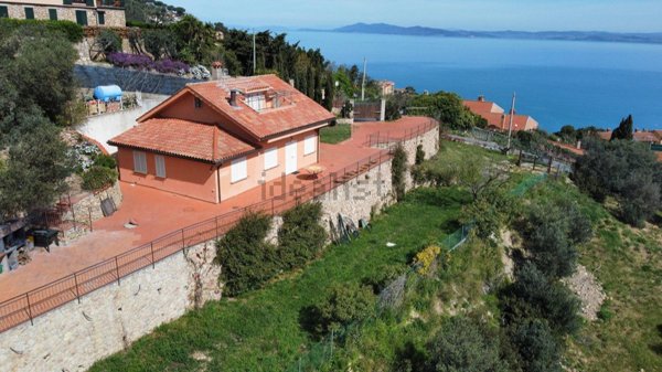 casa indipendente in vendita a Monte Argentario in zona Porto Santo Stefano