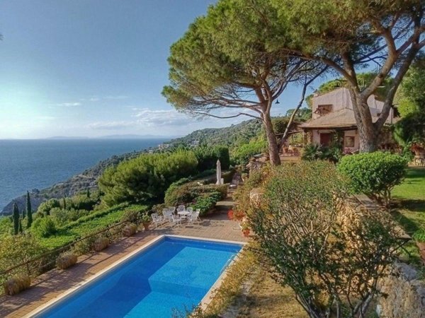 casa indipendente in vendita a Monte Argentario in zona Cala Moresca