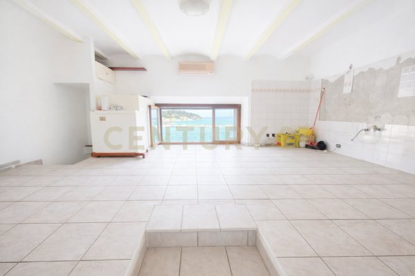 appartamento in vendita a Monte Argentario in zona Porto Santo Stefano