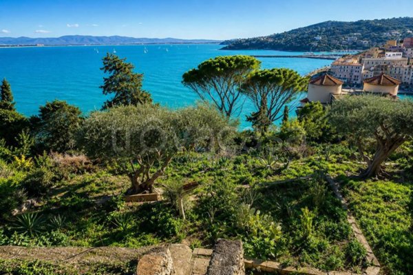 casa indipendente in vendita a Monte Argentario in zona Porto Santo Stefano