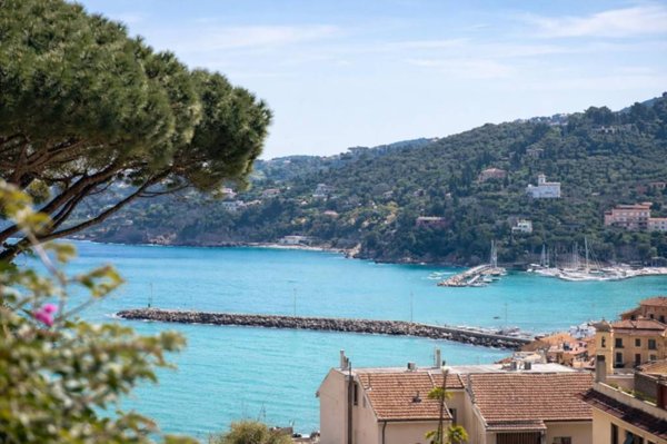 appartamento in vendita a Monte Argentario in zona Porto Santo Stefano