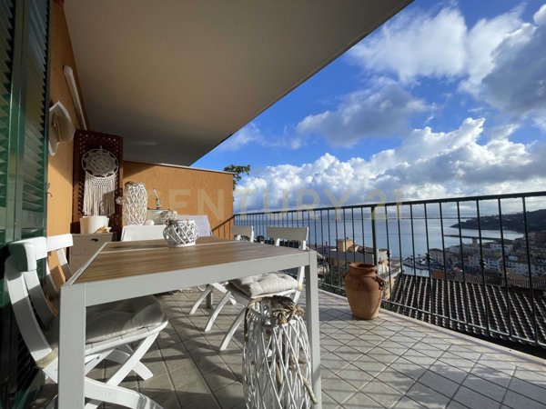 appartamento in vendita a Monte Argentario in zona Porto Santo Stefano