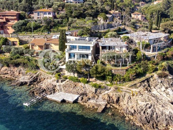 casa indipendente in vendita a Monte Argentario in zona Porto Santo Stefano