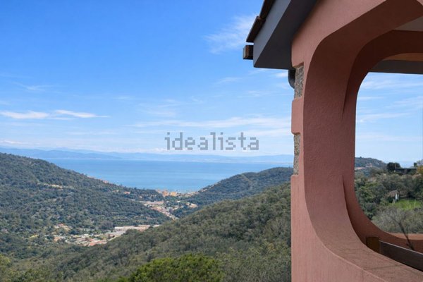 esavano in vendita a Monte Argentario in zona Porto Santo Stefano