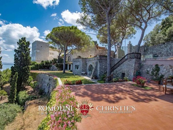 casa indipendente in vendita a Monte Argentario in zona Porto Santo Stefano