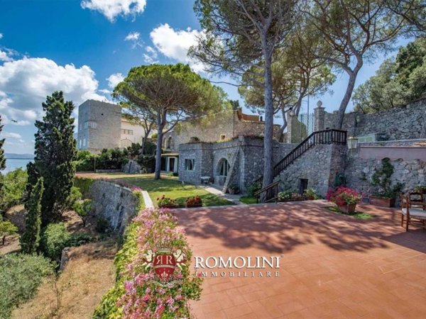 casa indipendente in vendita a Monte Argentario in zona Porto Santo Stefano